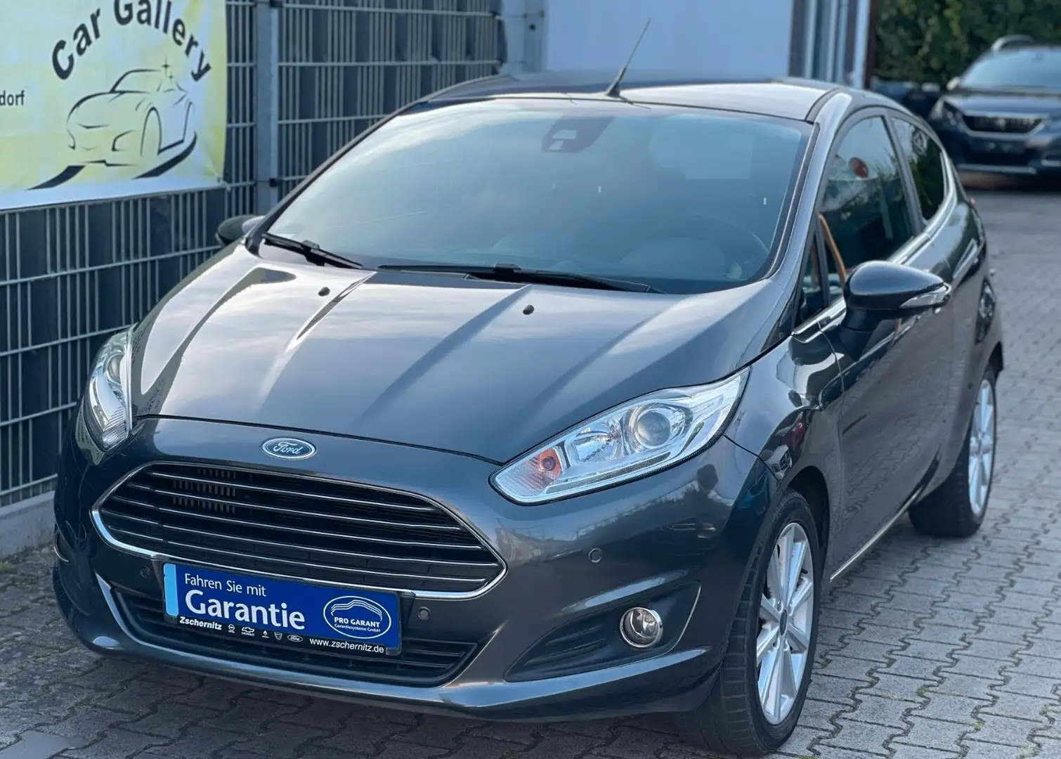Ford Fiesta Titanium/2.Hd/Navi/Garantie/HU/AU/Neu Gris - 1