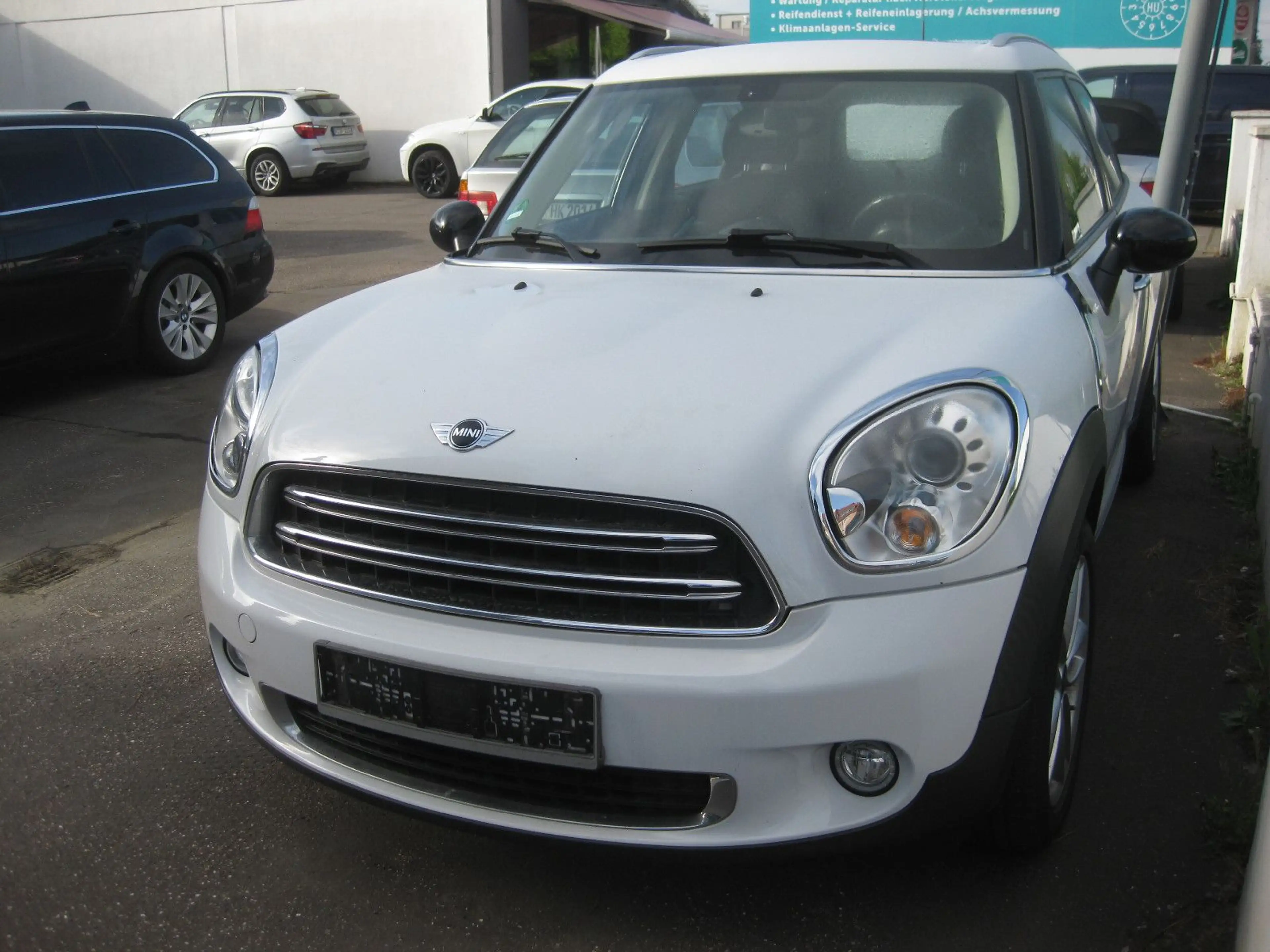 MINI One Countryman