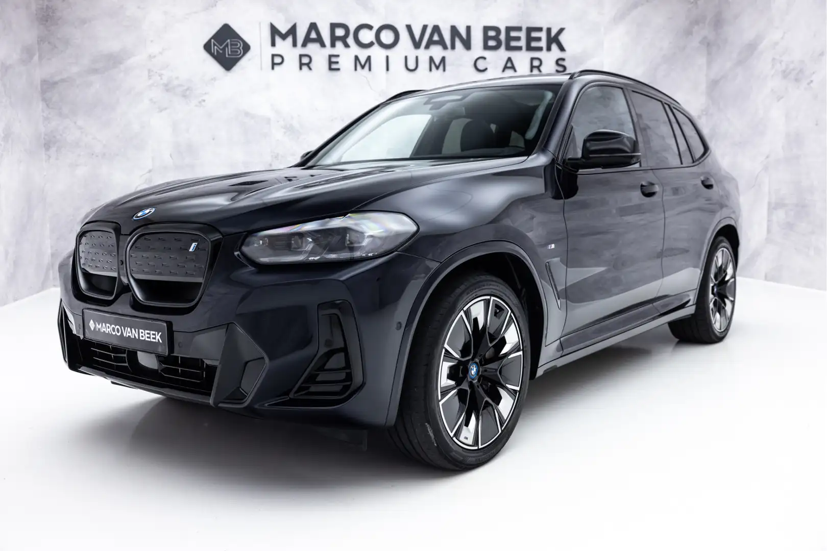 BMW iX3 High Executive 80 kWh | M-Sport | Pano | Memory | Noir - 1