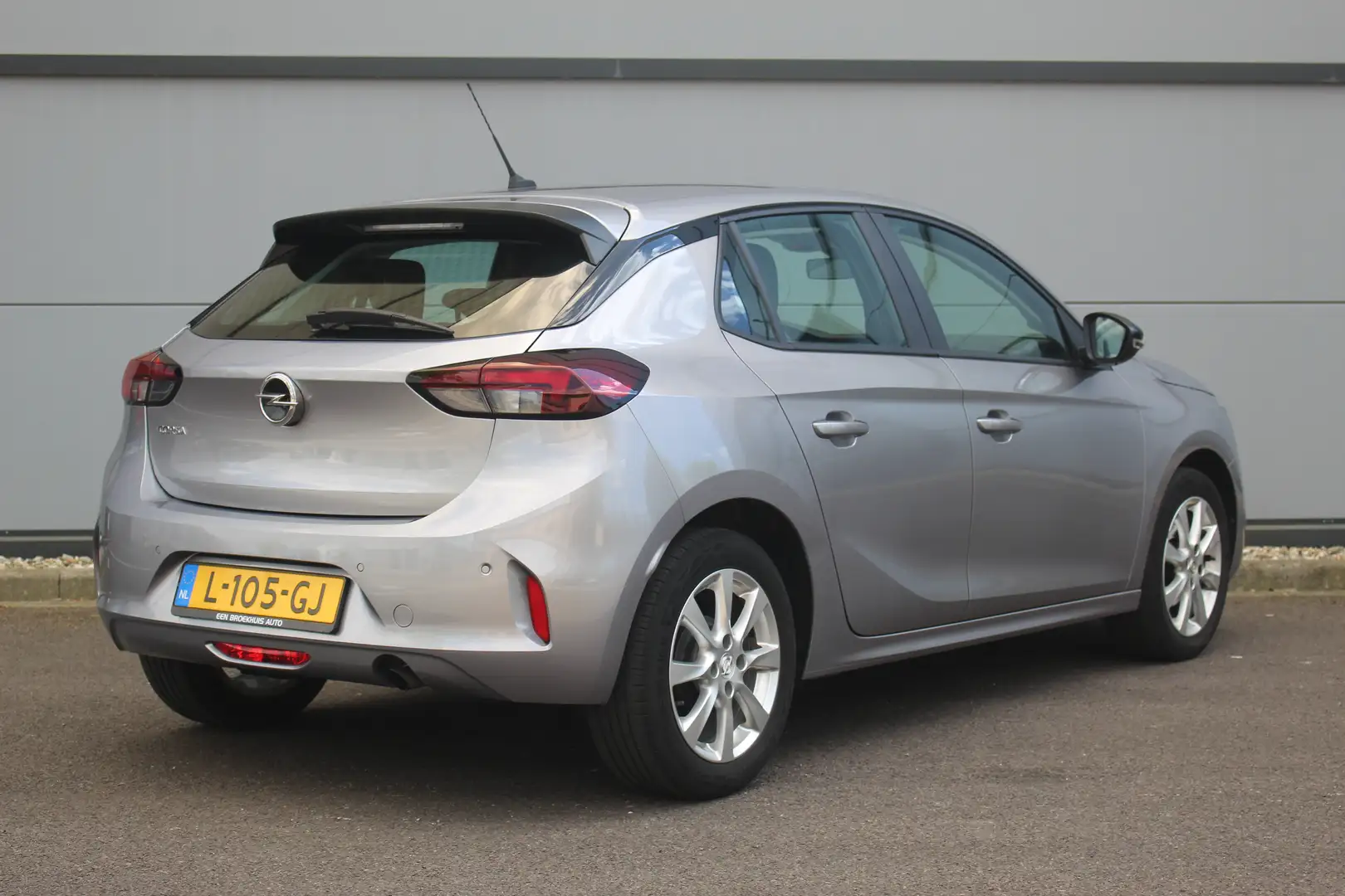 Opel Corsa 1.2 Edition | Cruise | DAB | Navi | Carplay | PDC Grijs - 2