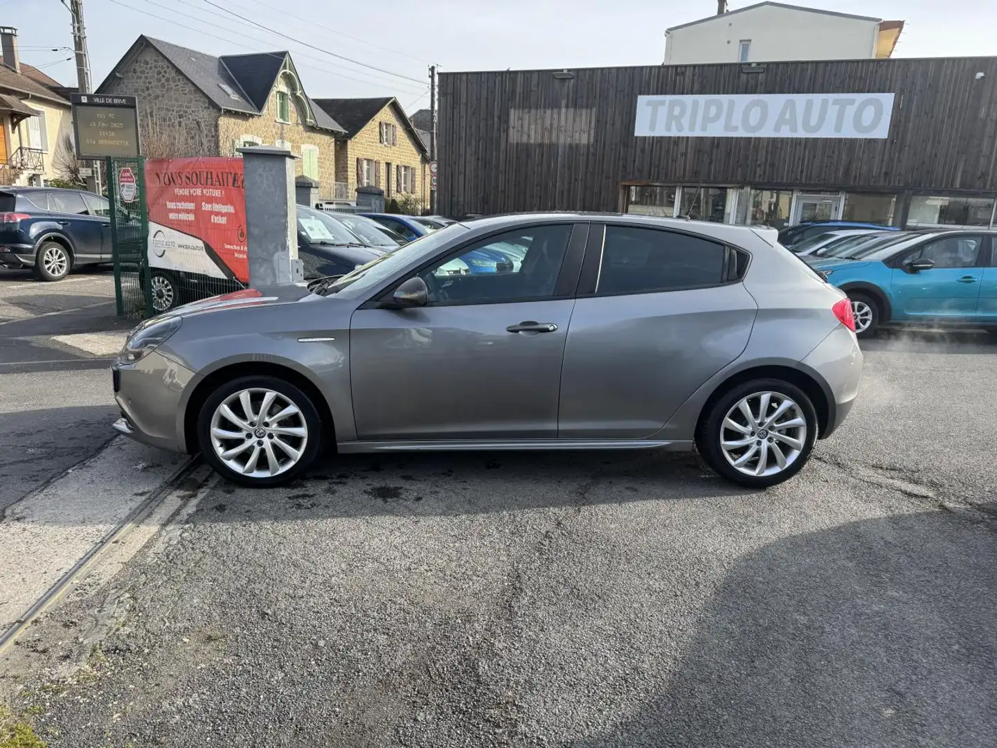 Alfa Romeo Giulietta 1.4 TB MultiAir - 150 S\u0026S Lusso Gps + Clim +  Gris - 2