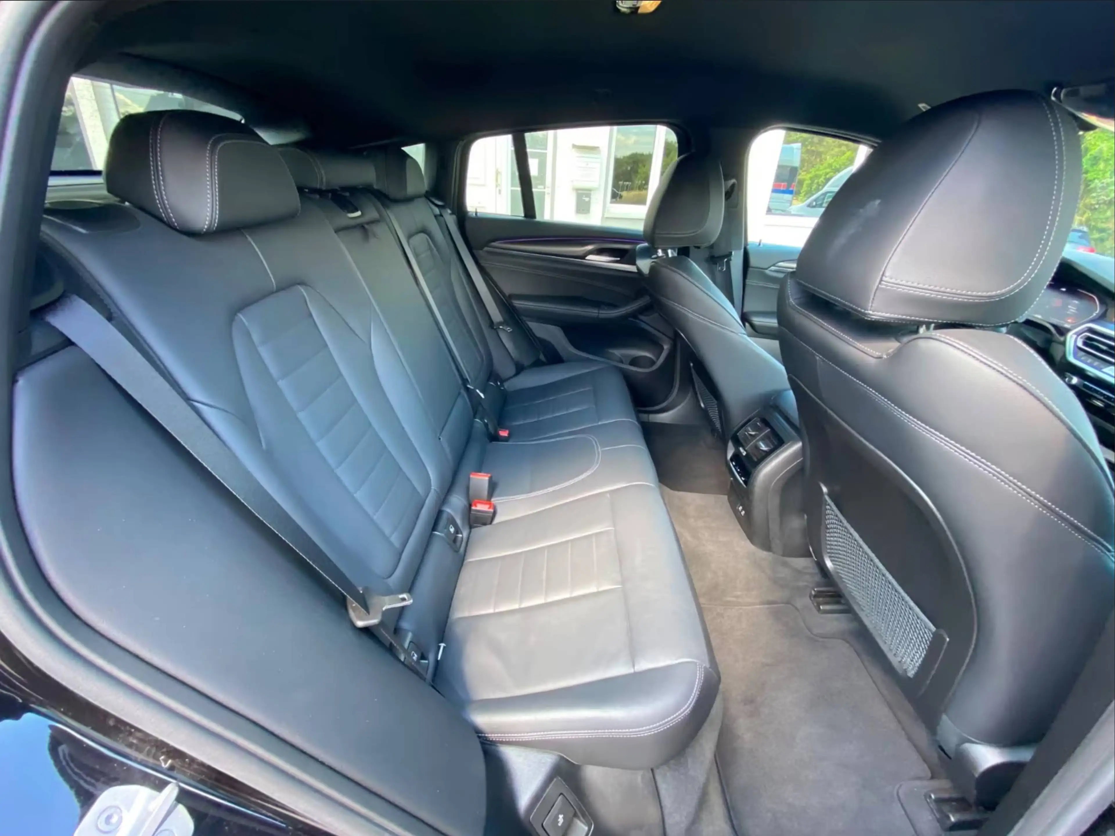 BMW X4 xDrive 30 i M Sport — photo 13