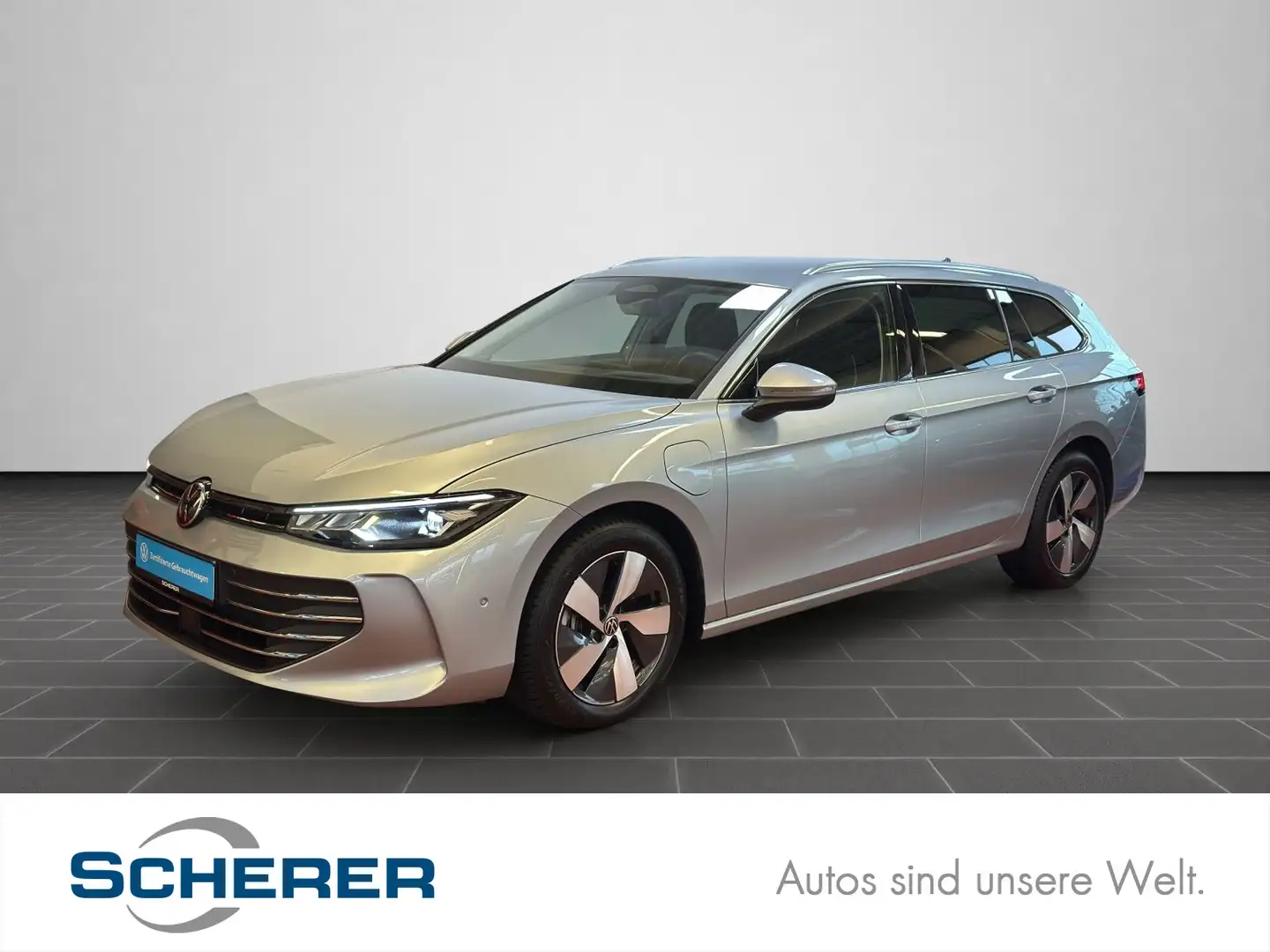 Volkswagen Passat Variant Business 1.5 e-Hybrid NAVI AHK RF Silber - 1