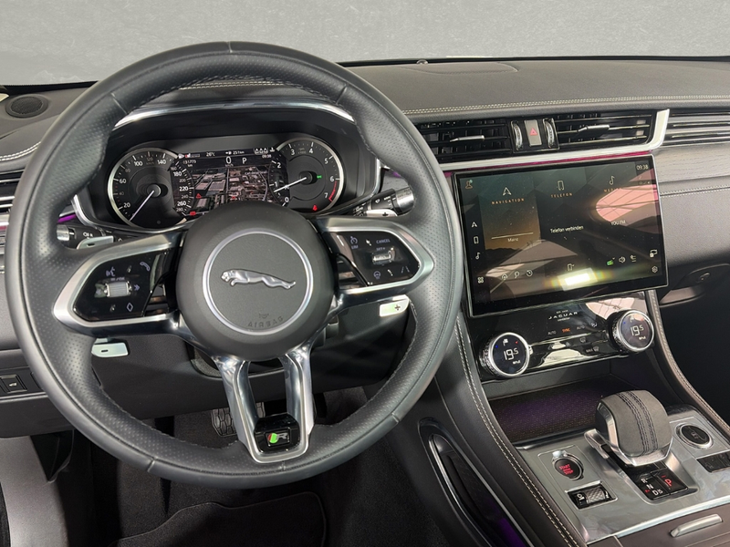 Jaguar F-Pace P250 R-Dynamic S AWD *Pano* *LHZ* *Black-Pack* — photo 12