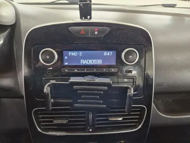 Renault Clio view 15