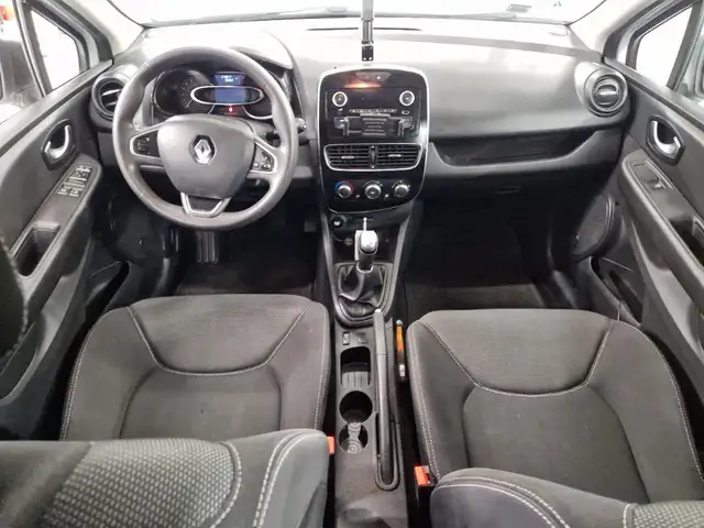 Renault Clio view 6