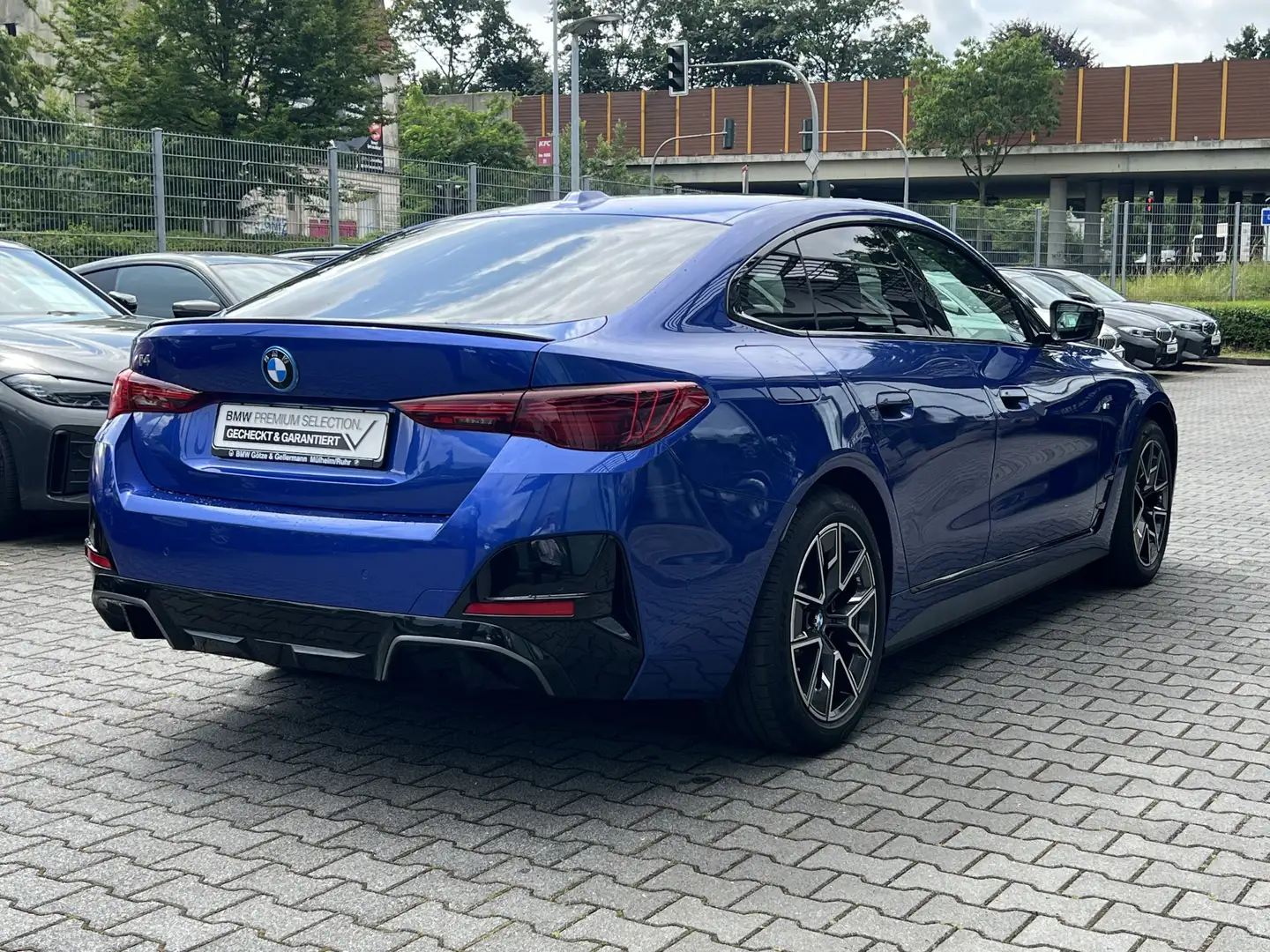 BMW i4 xDrive40 M Sport PRO //HeadUp H&K FACELIFT Blau - 2
