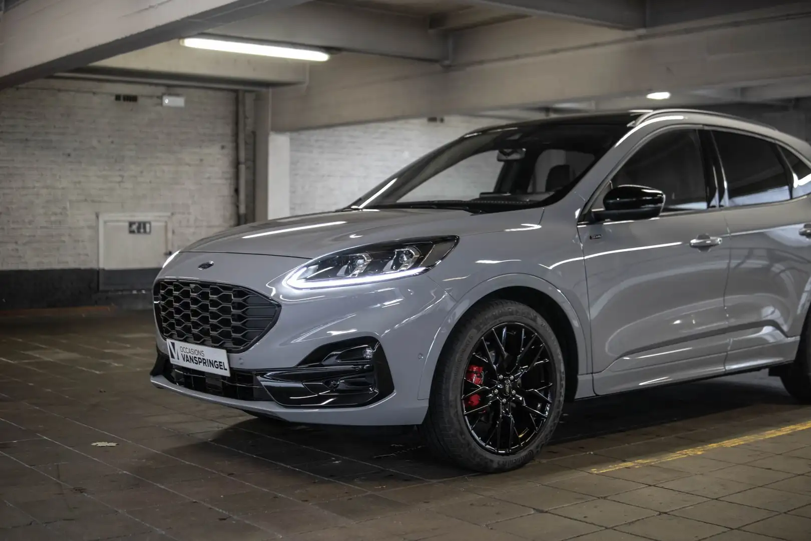 Ford Kuga EcoBoost Graphite Tech Edition Gris - 2