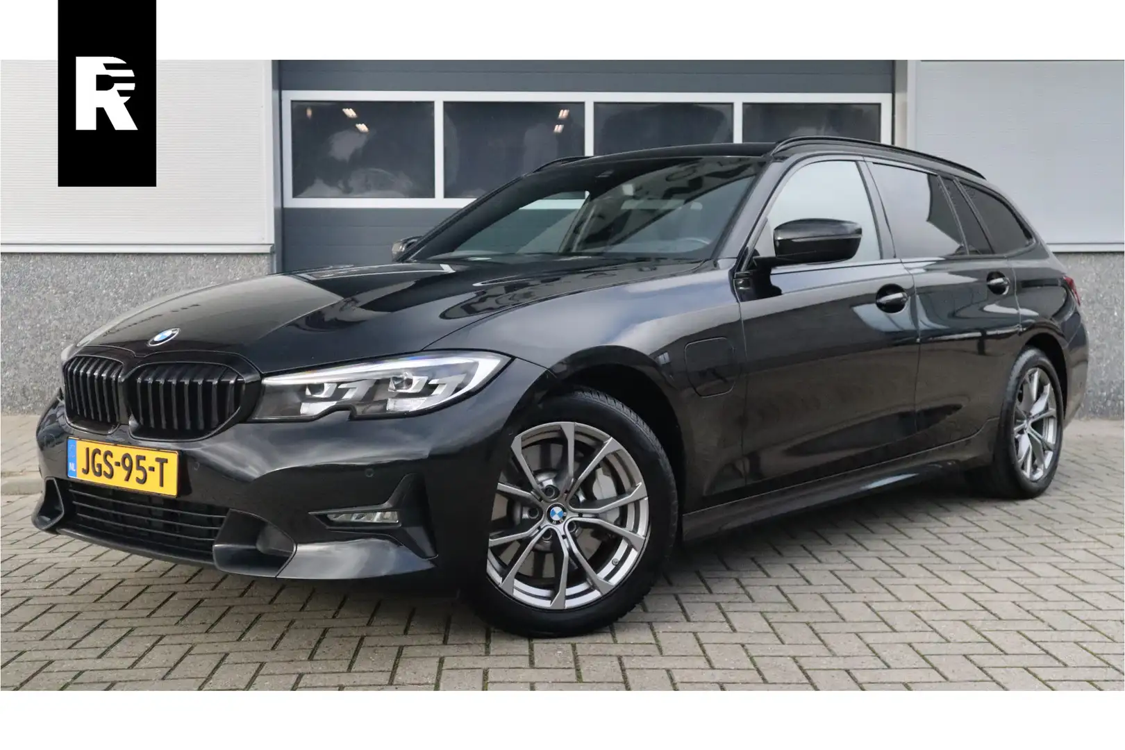 BMW 330 3-serie Touring 330e Sport Line / SOH 95% / Hifi / Nero - 1