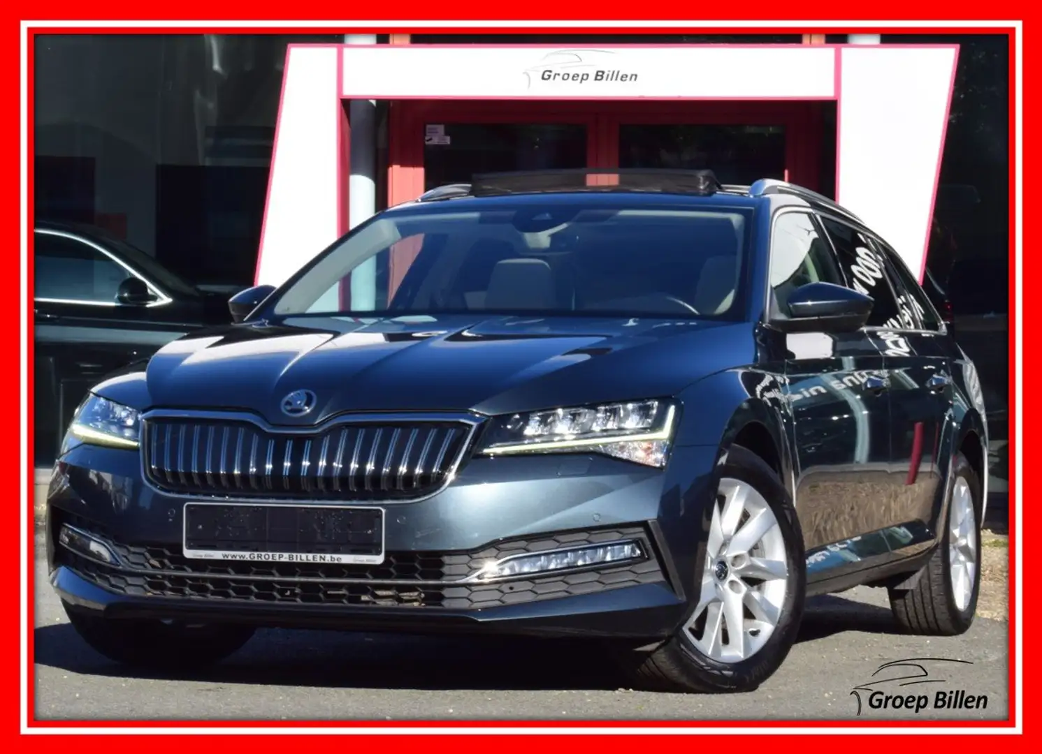 Skoda Superb Combi iV LEDER - NAVI - PANO DAK - LED - KEYLESS Gris - 1