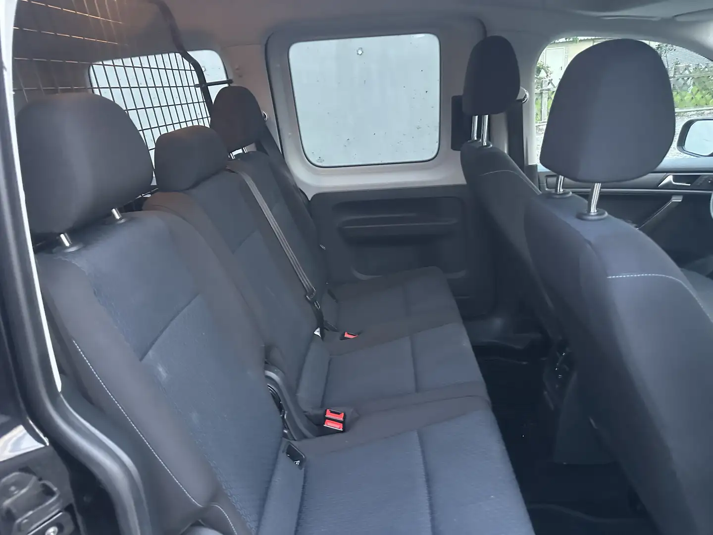 Volkswagen Caddy Kombi Trendline 2,0 TDI 4MOTION Schwarz - 2