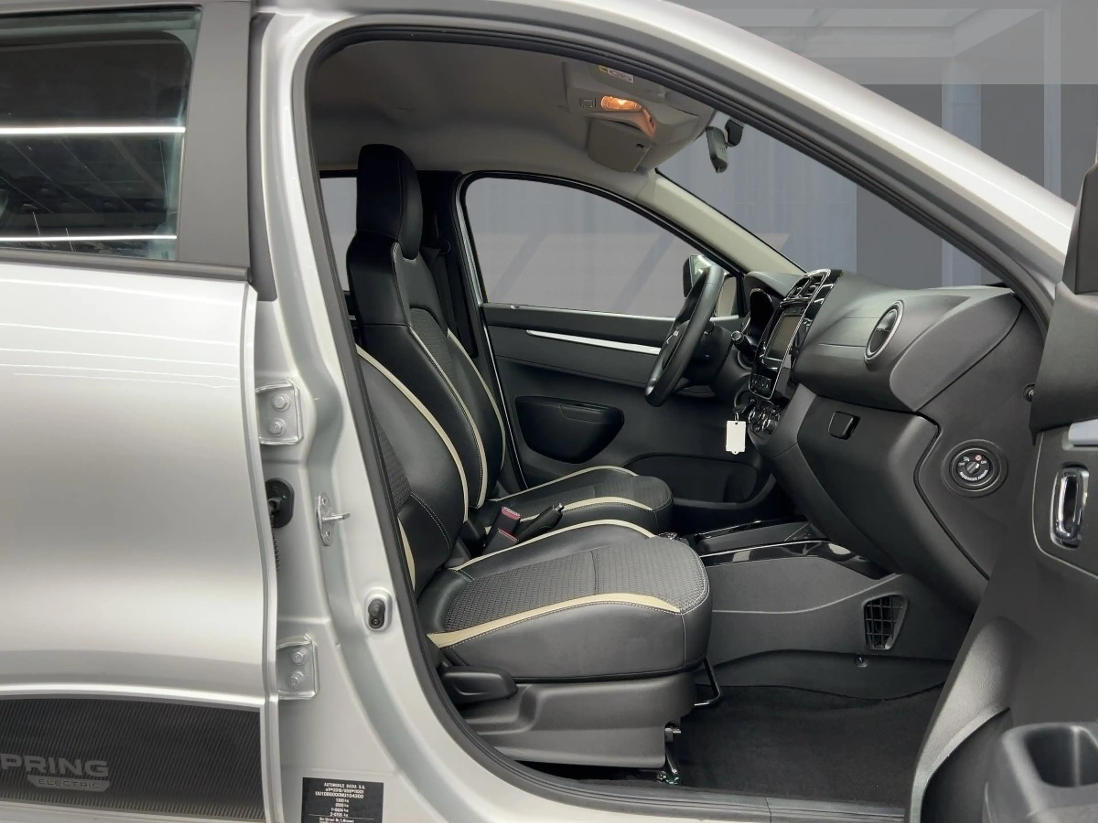 Dacia Spring ELECTRIC ESSENTIAL 27kWh CCS RÜCKFAHRKAMERA — photo 12