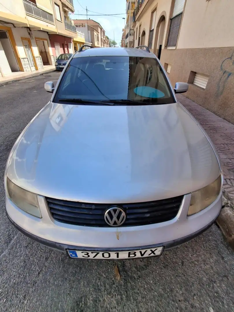 Volkswagen Passat VW PASSAT VARIANT 1.9 TDI CONFORTLINE Gris - 1