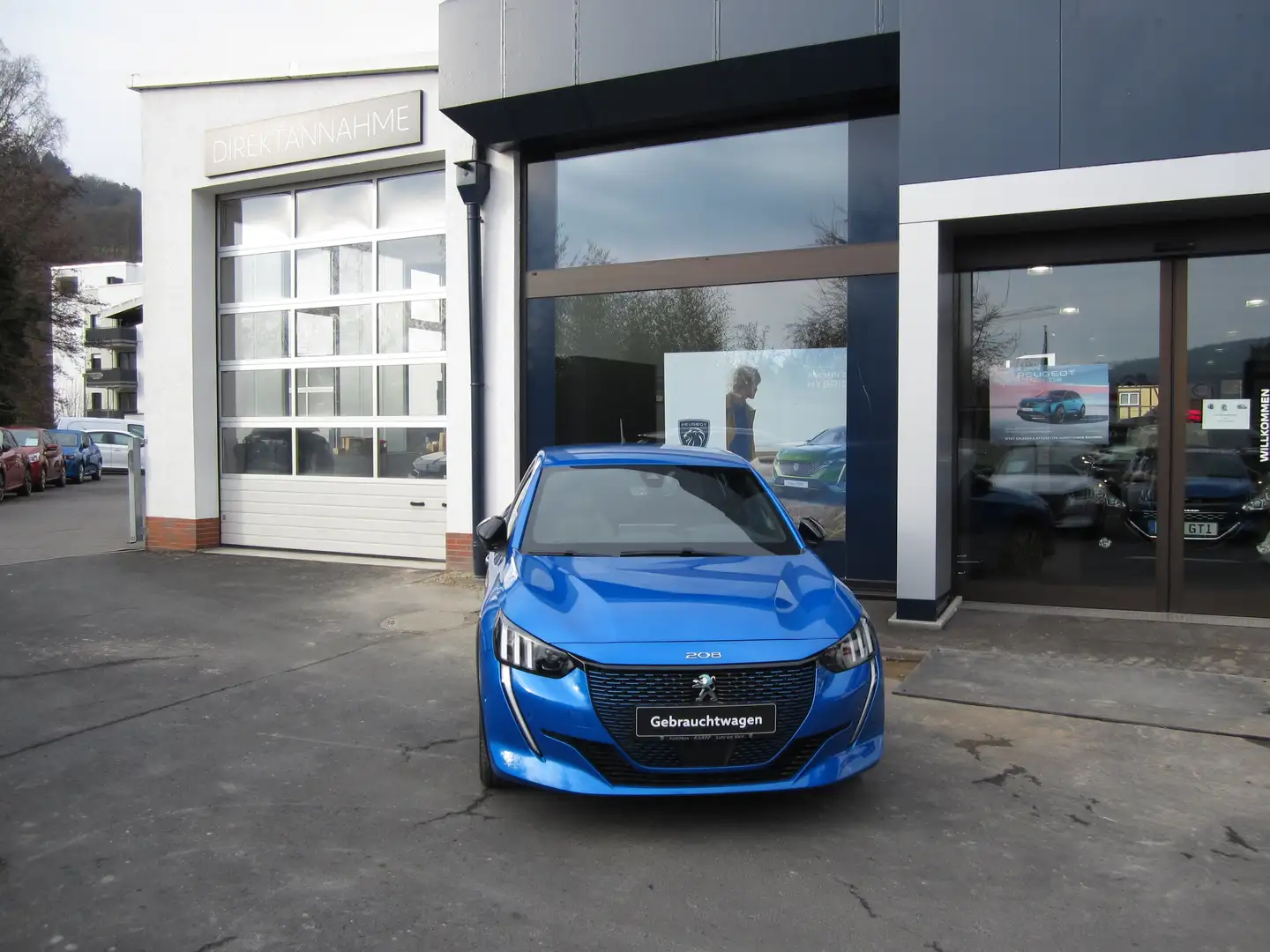 Peugeot e-208 GT Elektromotor Blau - 1