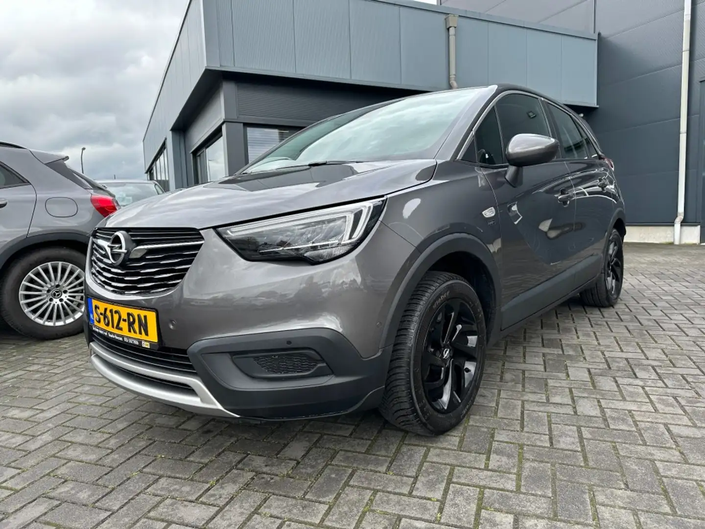 Opel Crossland X 1.2 Turbo Innovation Aut. Navigatie Camera stoelve siva - 1