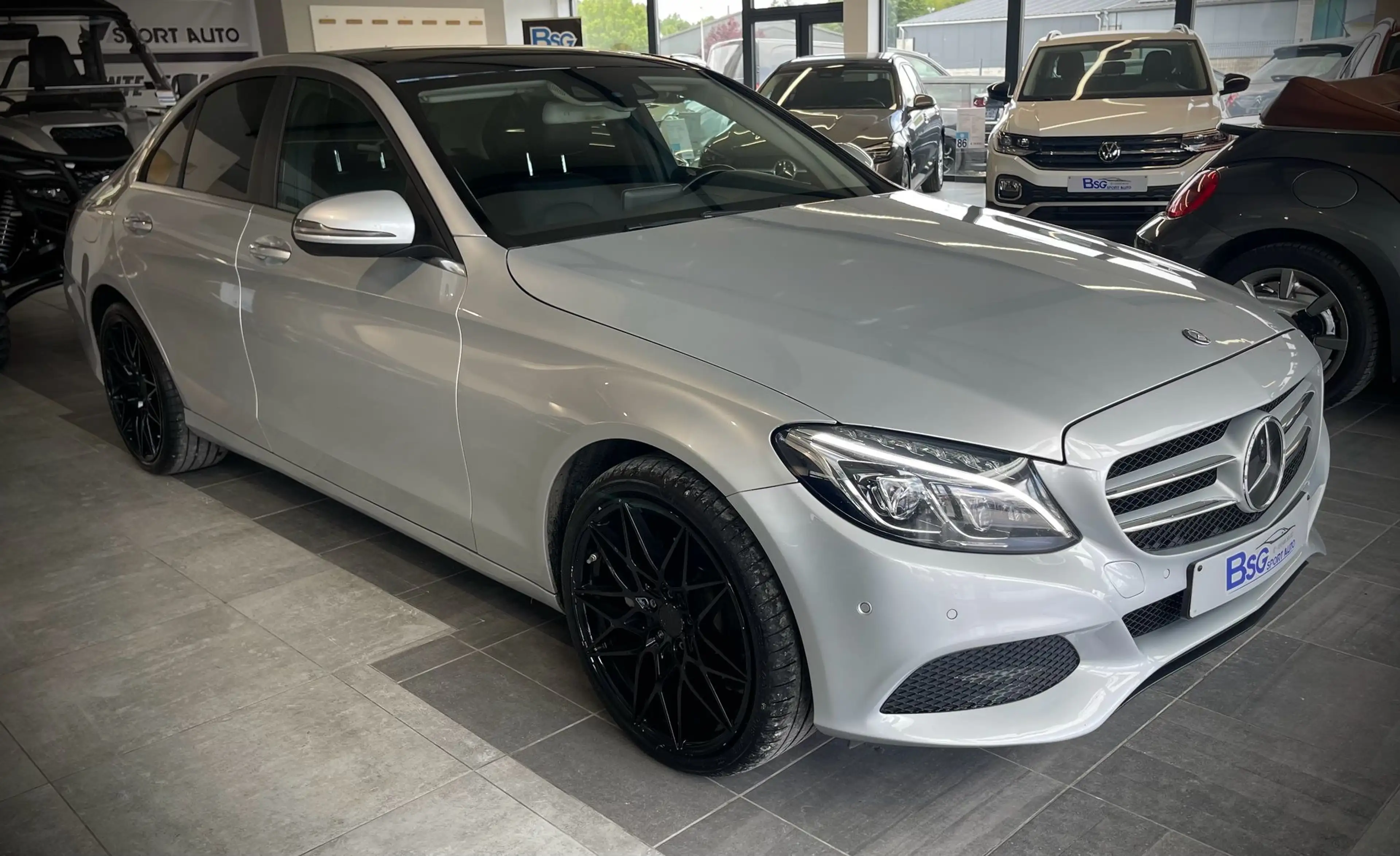 Mercedes-Benz C 220 d*BOITE AUTO*TOIT PANO*CUIR*GPS*CLIM*XENON — photo 3