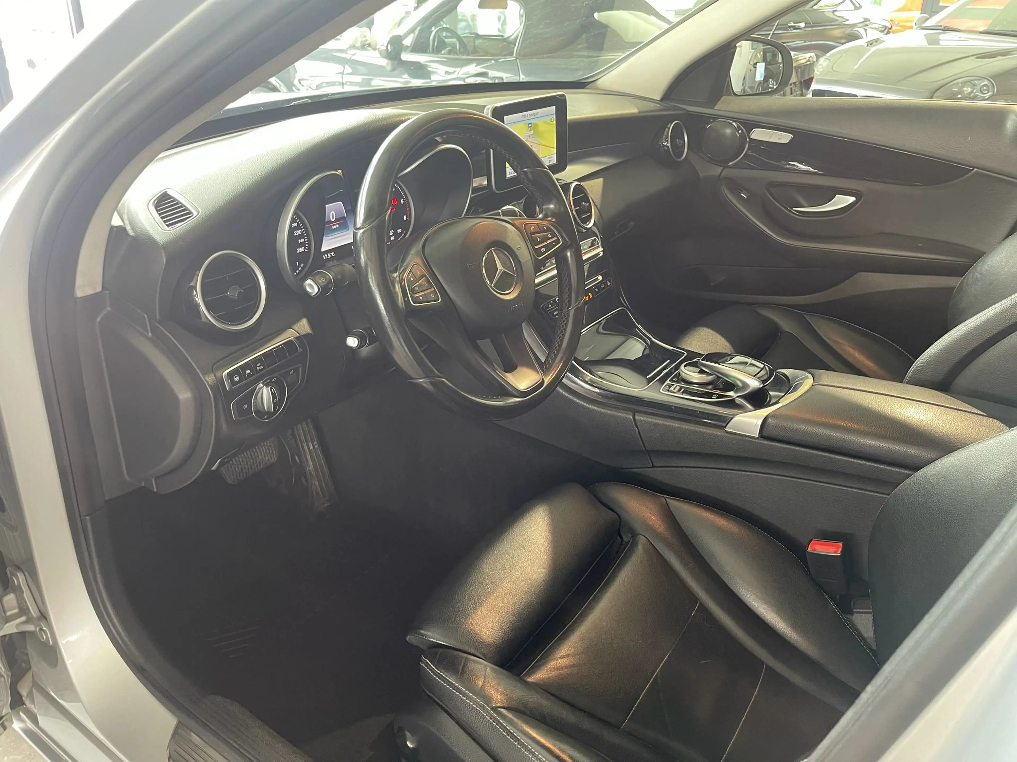 Mercedes-Benz C 220 d*BOITE AUTO*TOIT PANO*CUIR*GPS*CLIM*XENON — photo 7