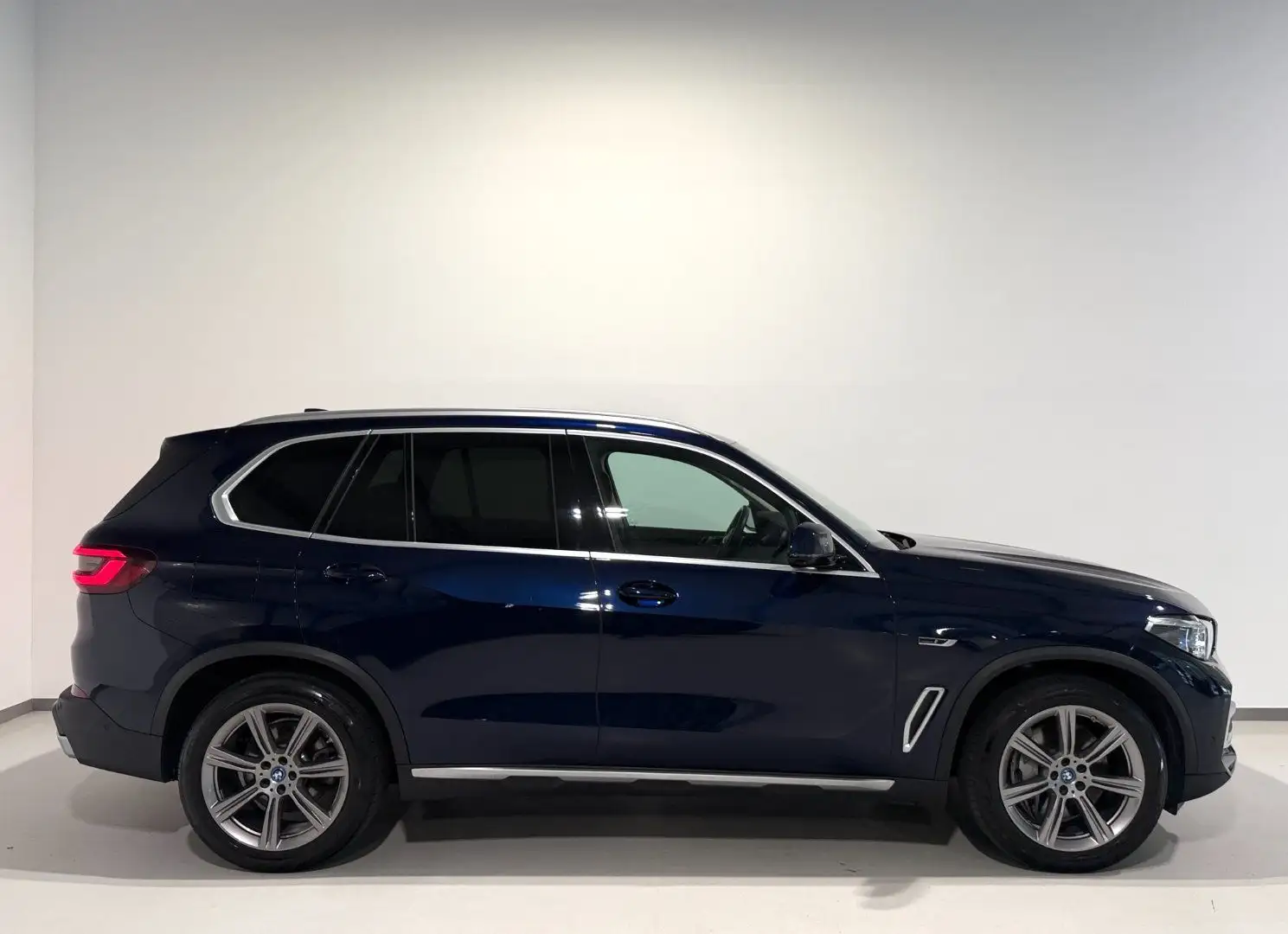 BMW X5 xDrive45e X-Line/HEAD-UP/Night-Vision/AHK/Massage Blau - 2