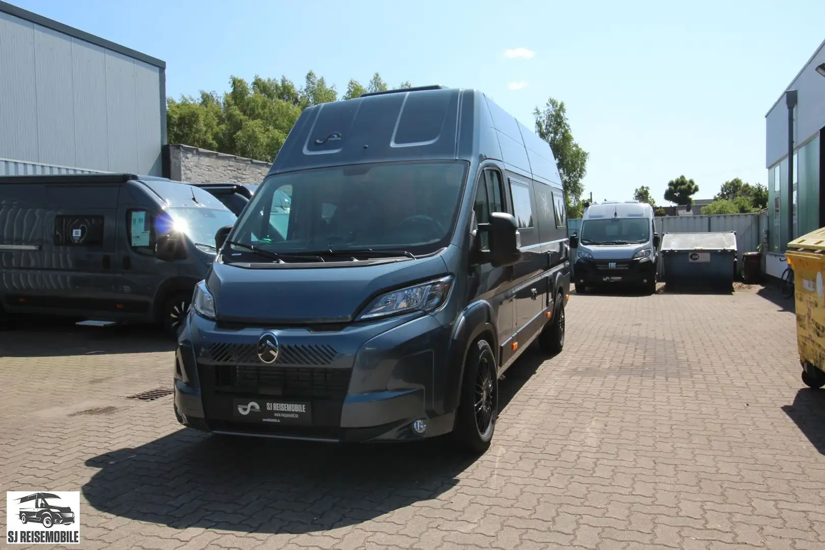 MegaMobil Citroen Jumper 180PS EAT8 MEGA REVOLUTION 640 Grau - 1