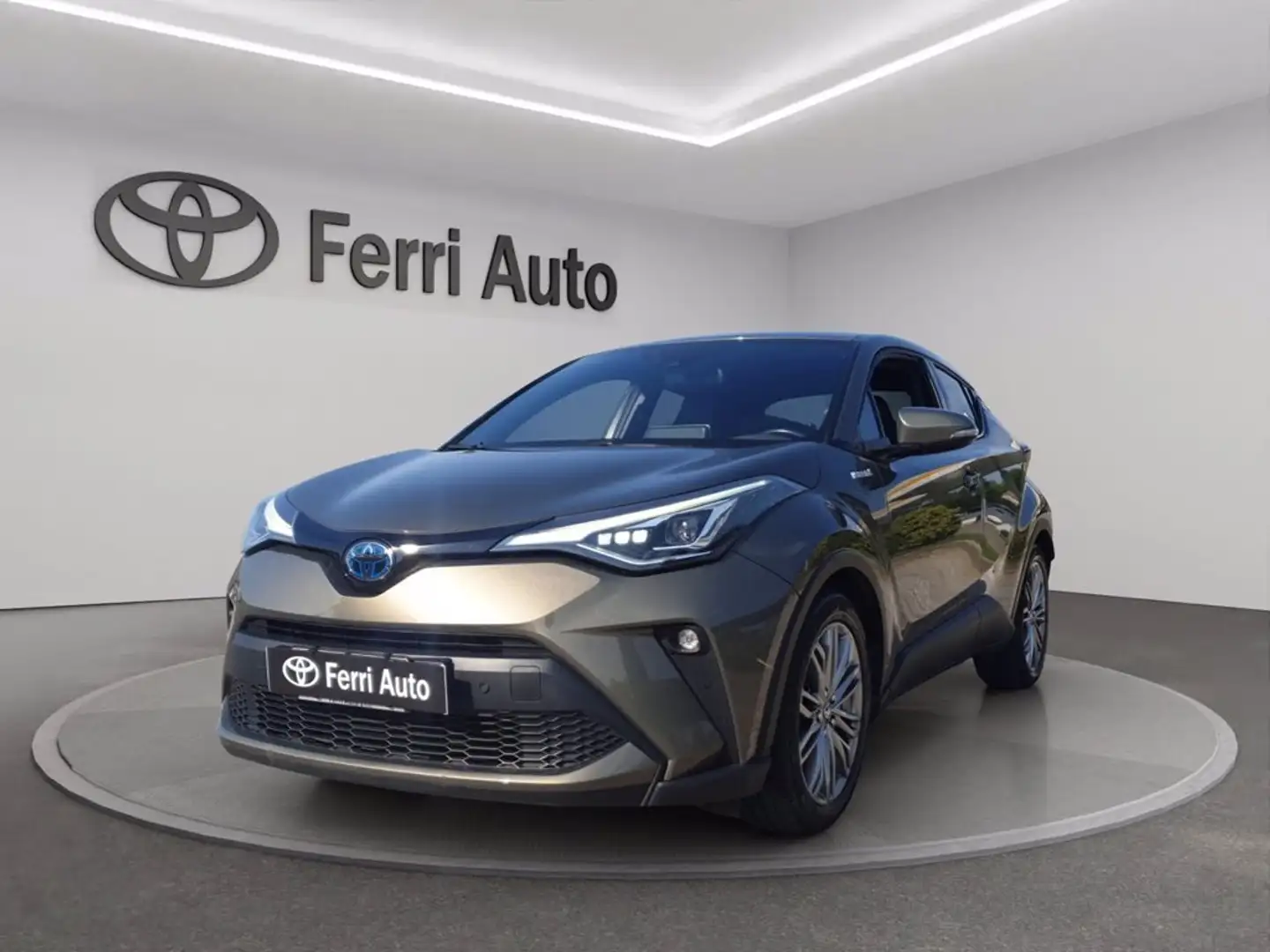 Toyota C-HR 1.8h lounge e-cvt Braun - 1