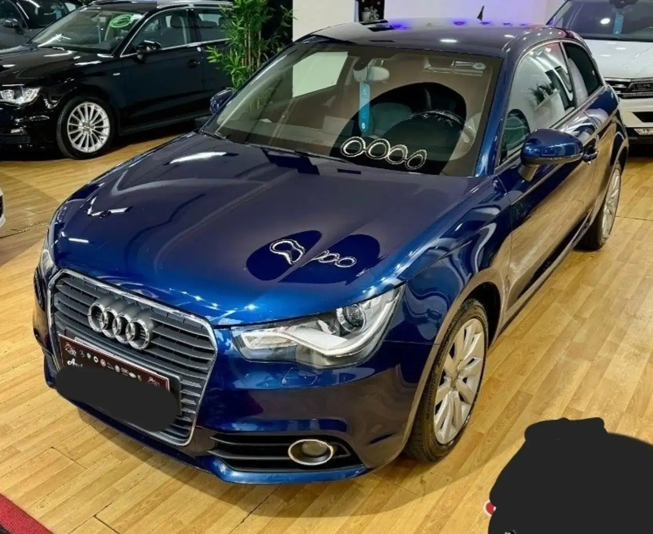 Audi A1 1.6 tdi Attraction 105cv - 2