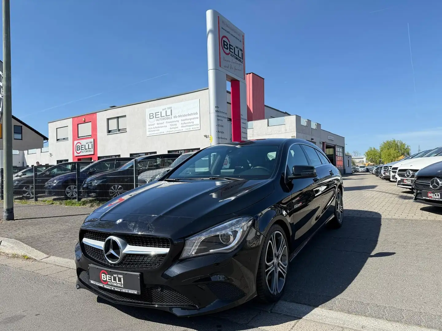 Mercedes-Benz CLA 180 7G-DCT Urban FINANZIERUNG Schwarz - 1
