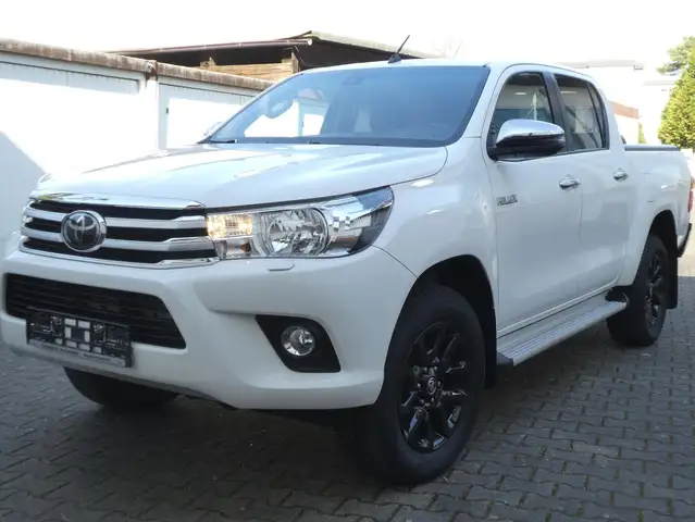 Toyota Hilux 2.4l D-4D 4x4 Doppelkabine Comfort