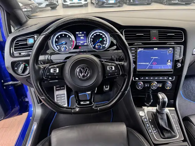 Volkswagen Golf view 10