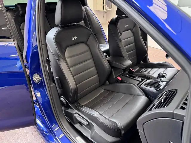 Volkswagen Golf view 11