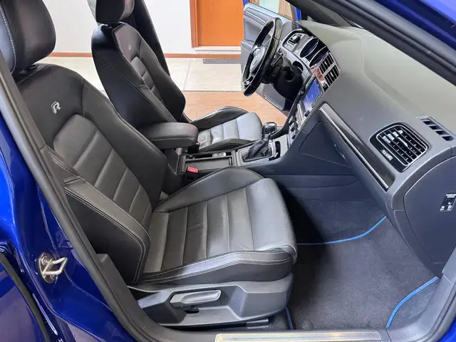 Volkswagen Golf view 12