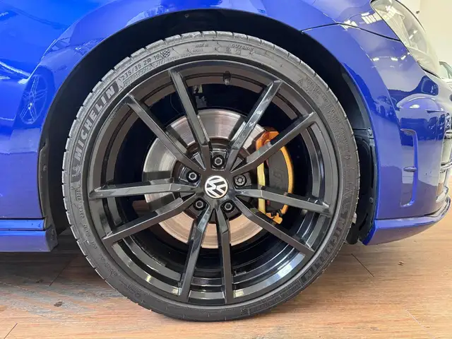 Volkswagen Golf view 18