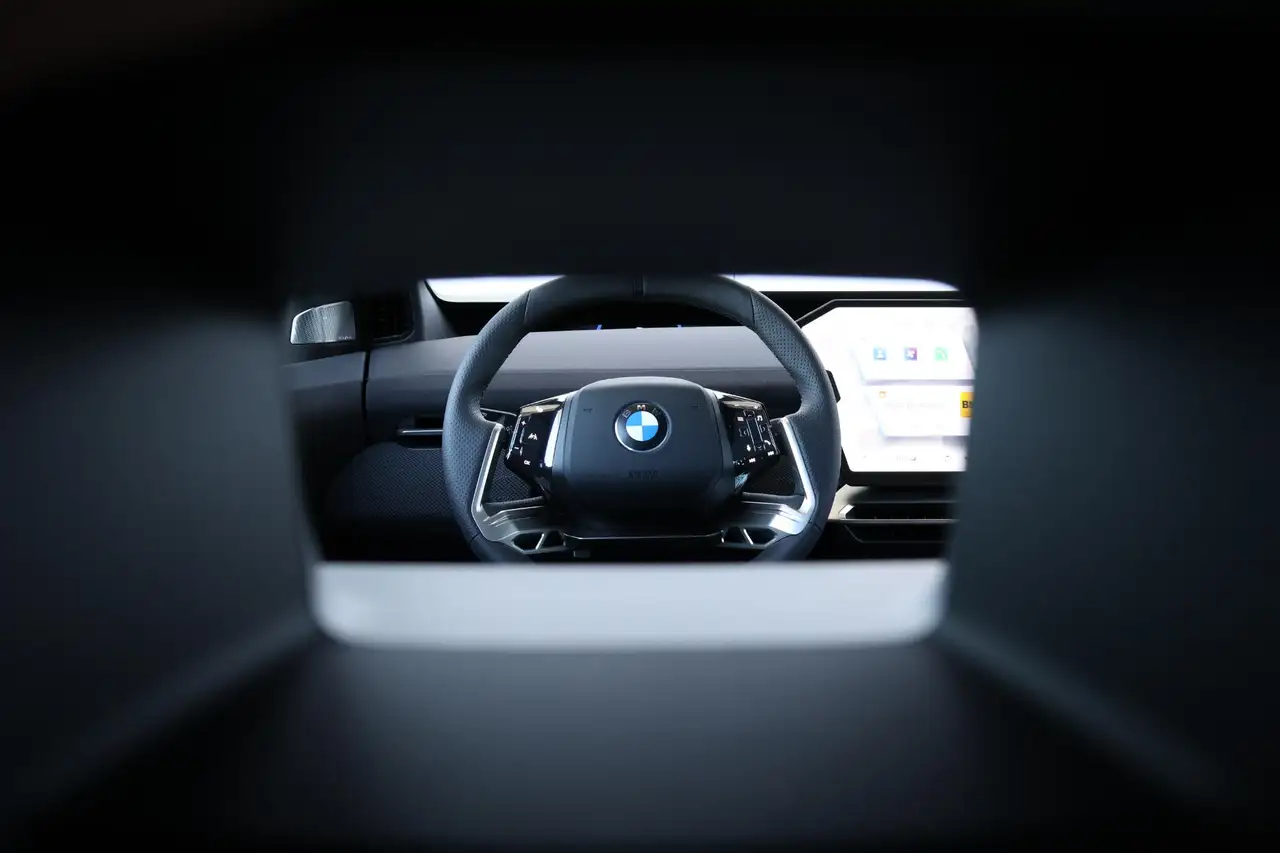 BMW iX3 2026 — фото 14
