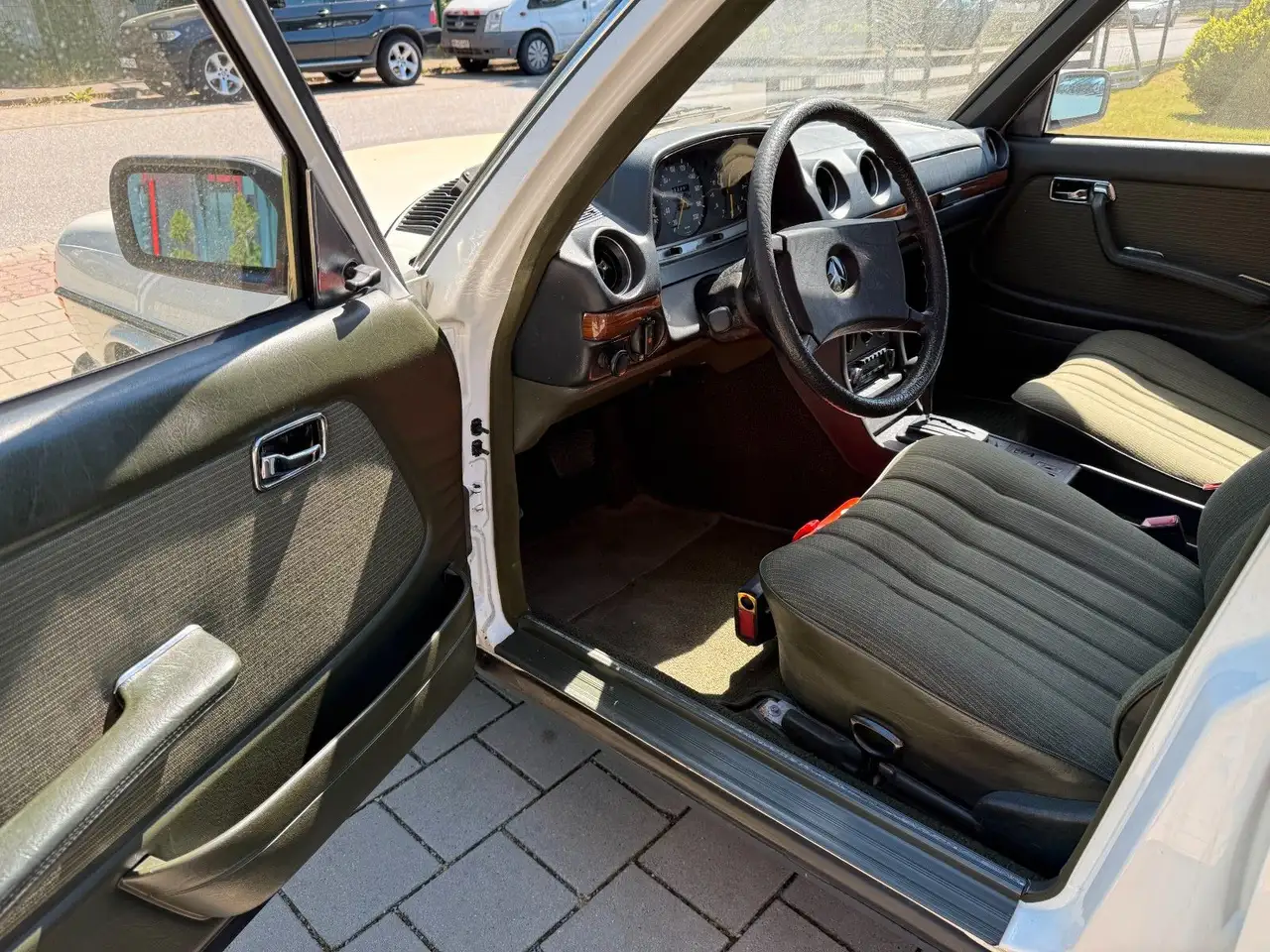 Mercedes-Benz 230 E W123(Tüv&Insp.neu/2 Hand), foto 5