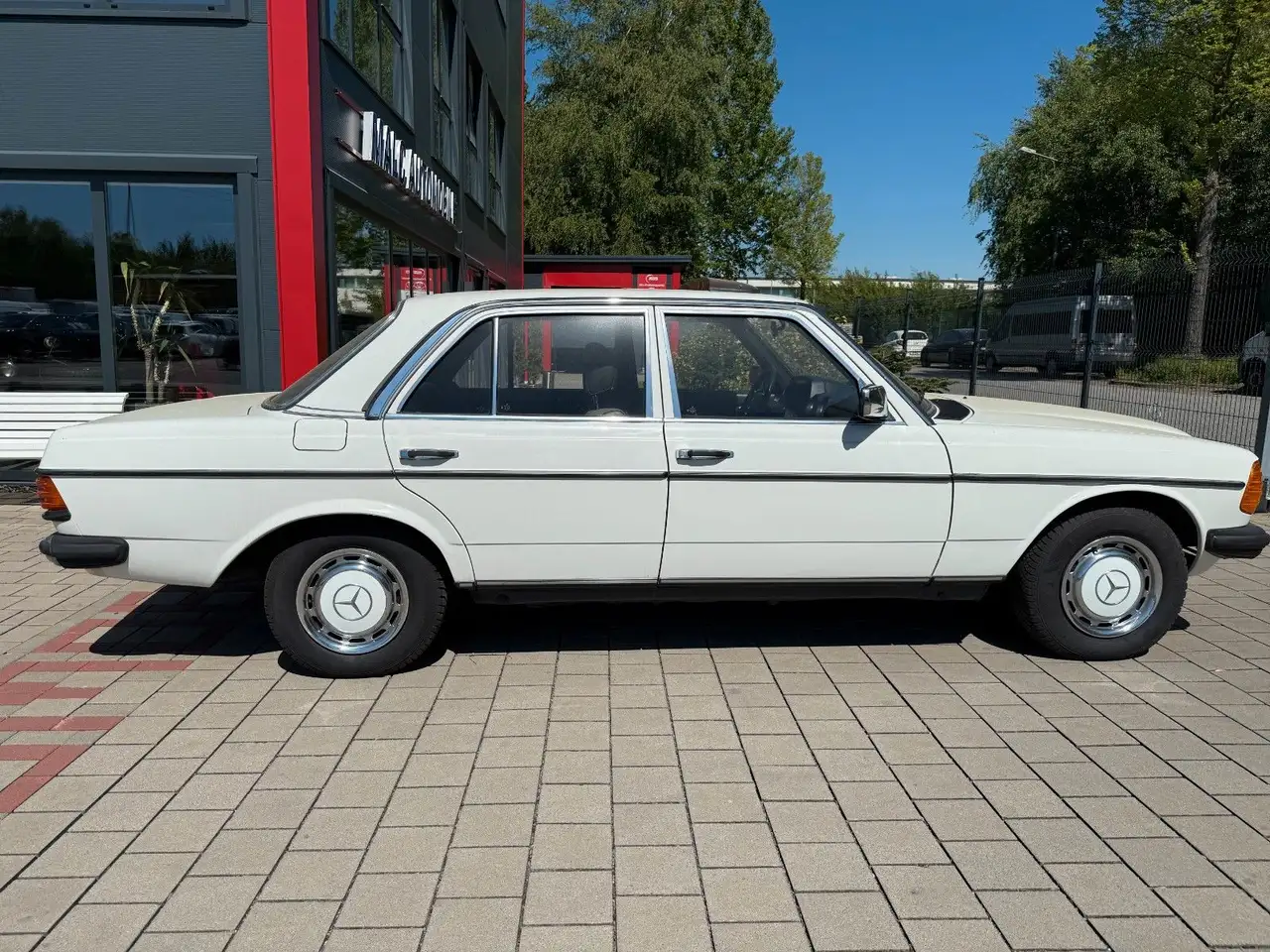 Mercedes-Benz 230 E W123(Tüv&Insp.neu/2 Hand), foto 4