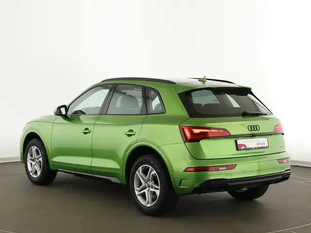 Audi Q5 view 5