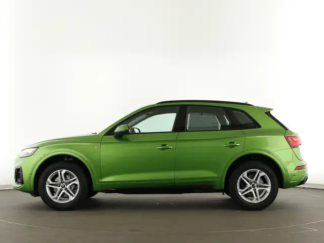 Audi Q5 view 4