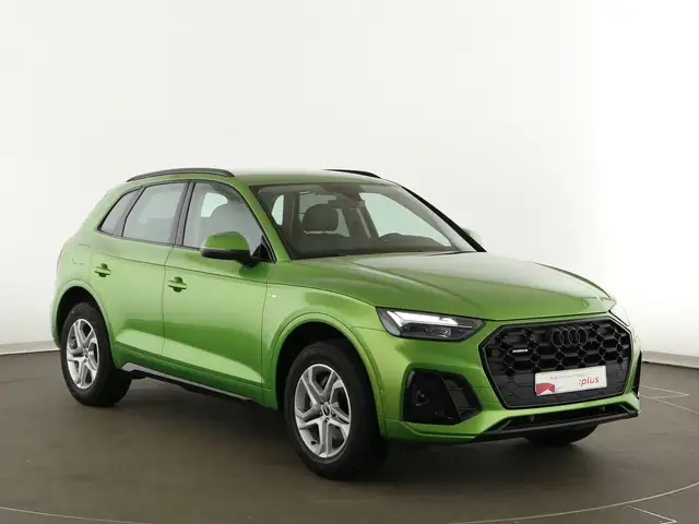 Audi Q5 view 9