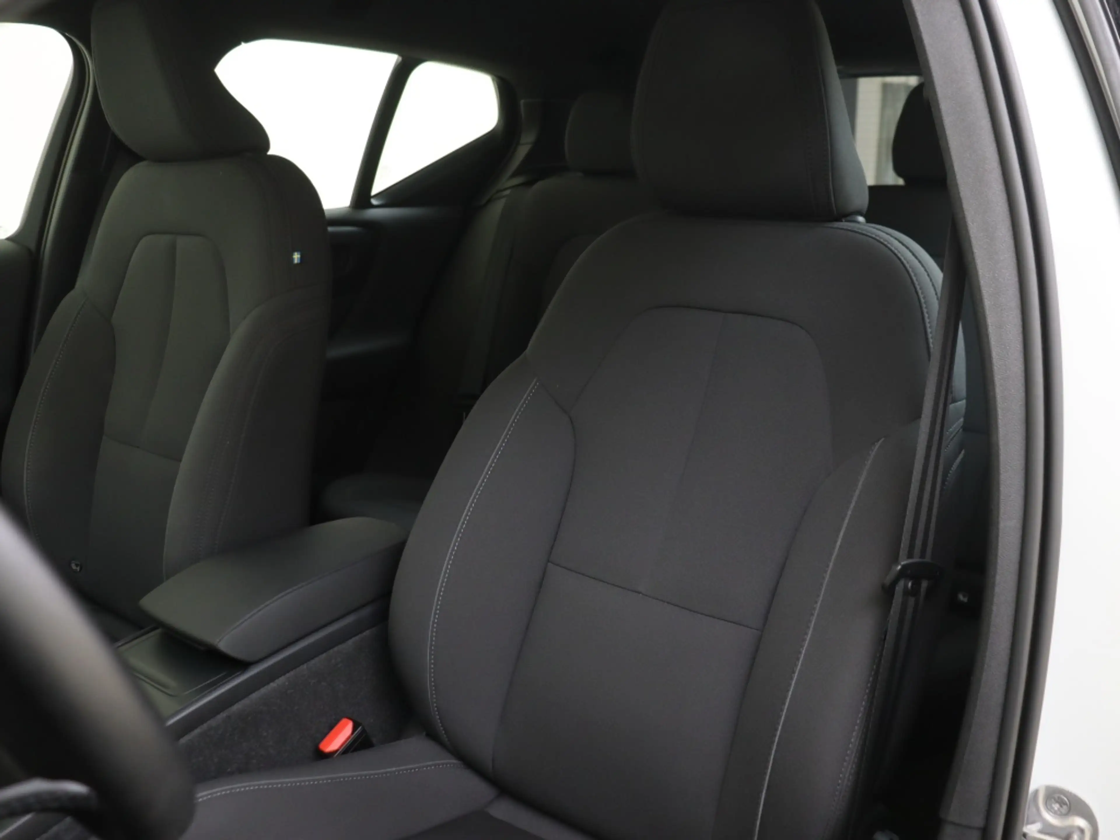 Volvo EX40 Extended Plus 82 kWh | Trekhaak | Stoel/Stuurverwa — photo 15