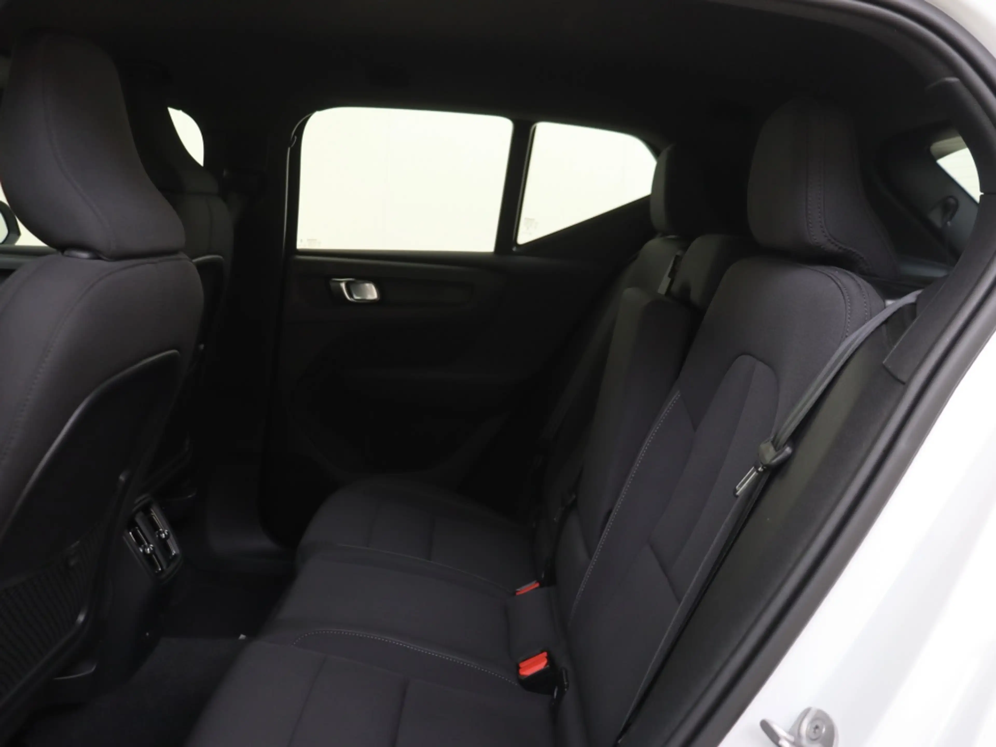 Volvo EX40 Extended Plus 82 kWh | Trekhaak | Stoel/Stuurverwa — photo 9