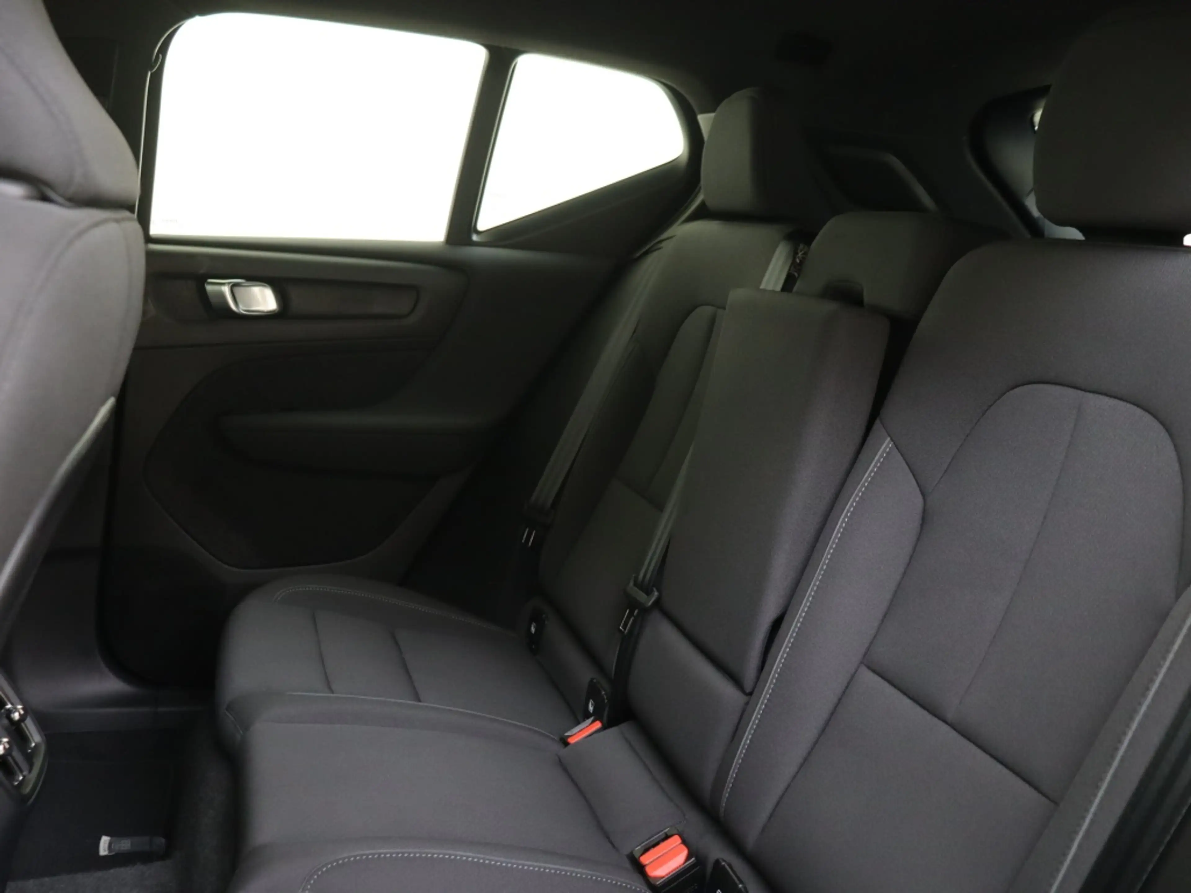 Volvo EX40 Extended Plus 82 kWh | Trekhaak | Stoel/Stuurverwa — photo 8