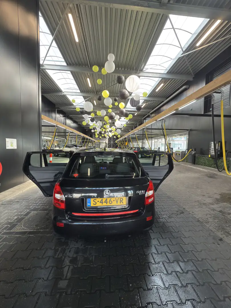 Skoda Fabia 1.2-12V Ambition Bns Zwart - 2