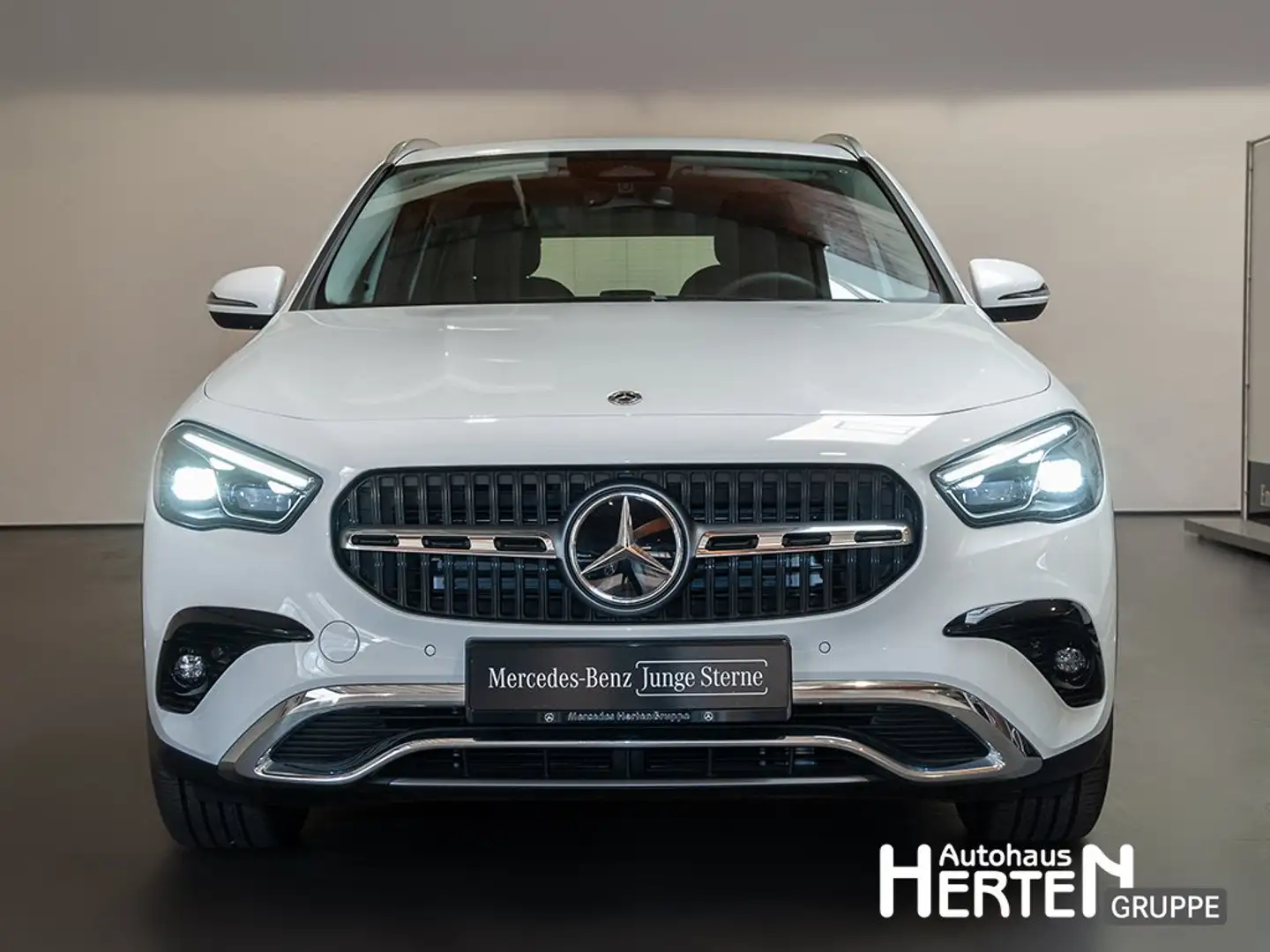 Mercedes-Benz GLA 200 +Progressive+AHK+Memory+MULTIBEAM+DISTRON Blanc - 2