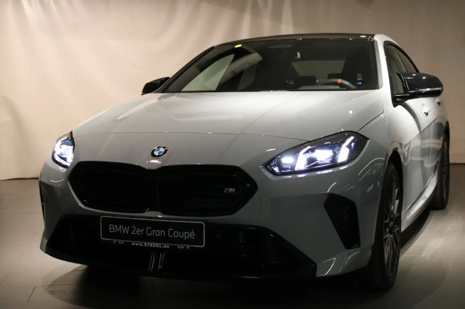 BMW 235 M xDrive Gran Coupé Grau - 2