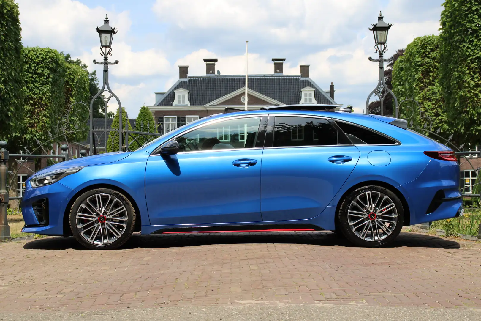 Kia ProCeed / pro_cee'd 1.6 GT | FULL OPTION | PANODAK | ADAPTIVE CRUISE | Blauw - 2