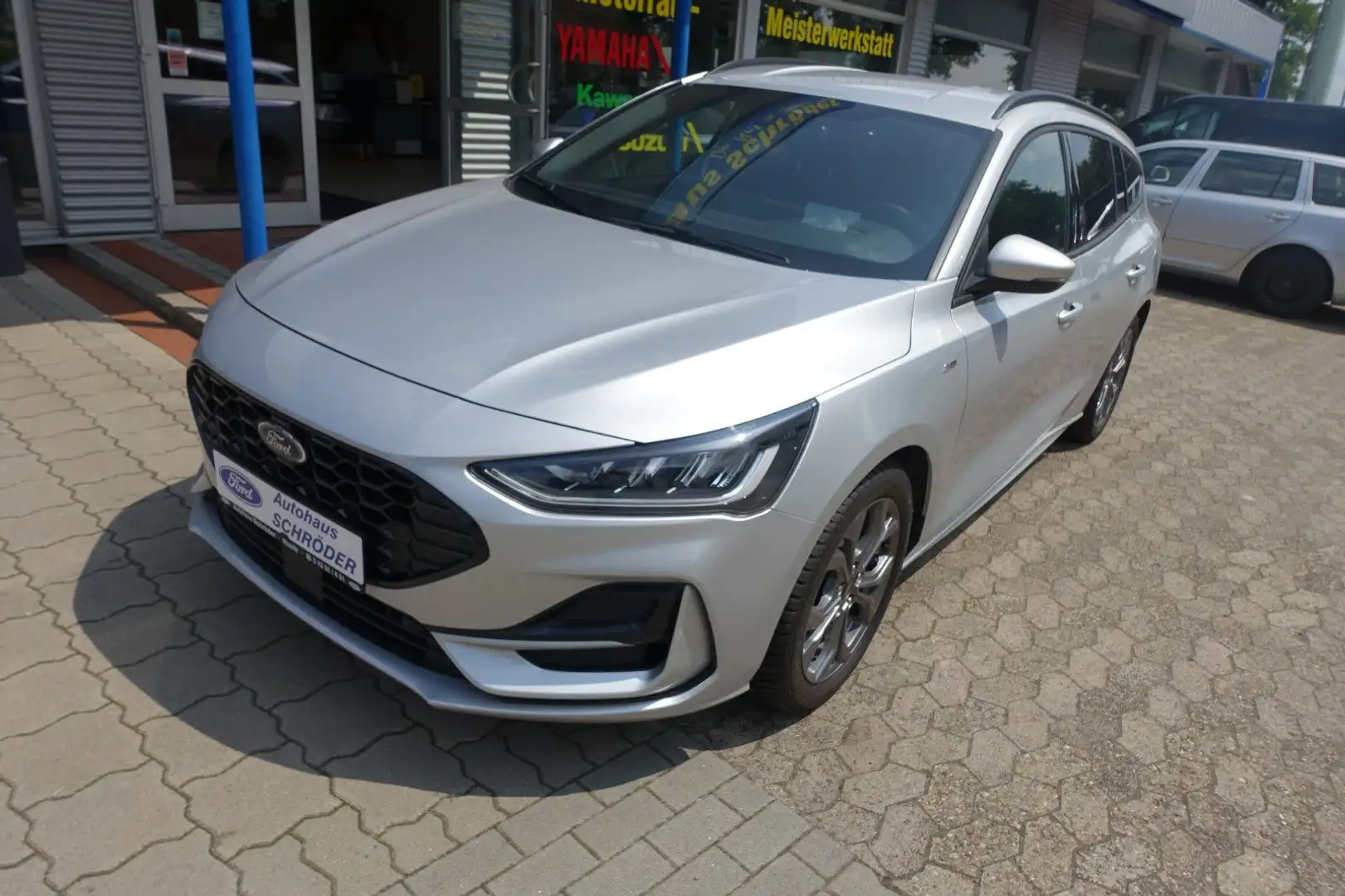 Ford Focus Turnier ST-Line / elektr. Heckklappe Silber - 2