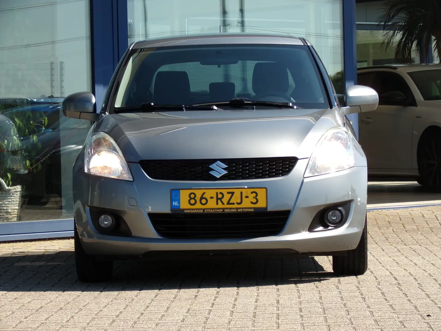Suzuki Swift 1.2 Exclusive, Trekhaak / Climate control / Cruise Grau - 2