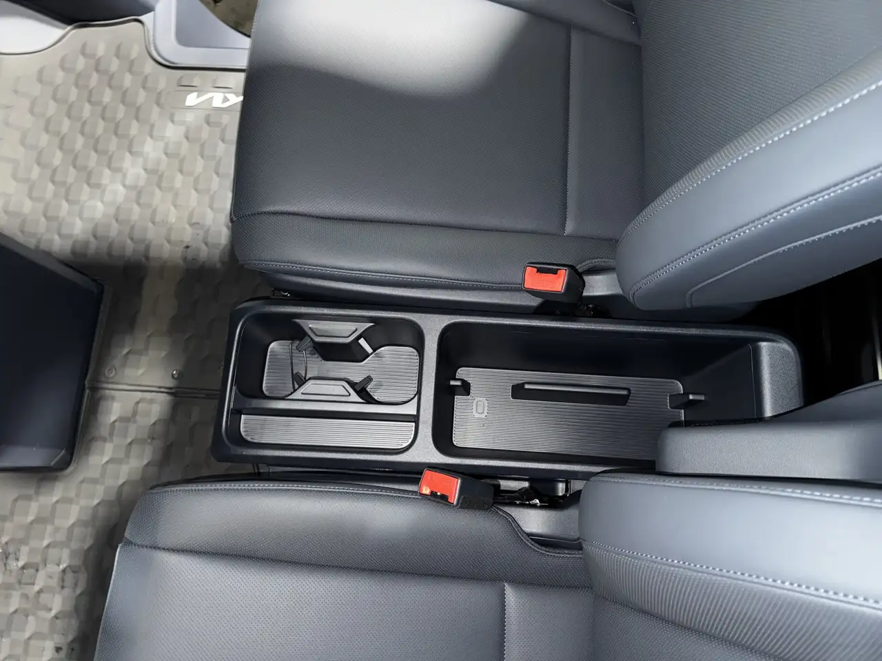 Kia PV5 Cargo Elite 71.2 kWh L2H1 Kastenwagen. 120 kW. 4-türig 15