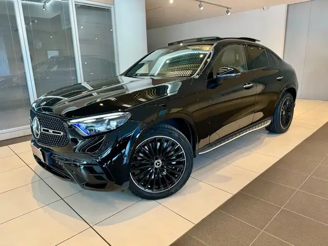 Mercedes-Benz GLC view 3