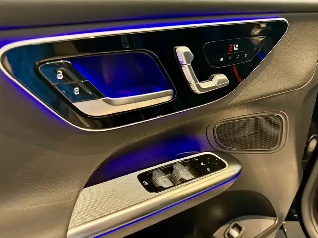Mercedes-Benz GLC view 8