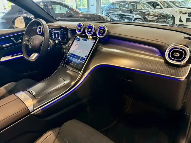Mercedes-Benz GLC view 13